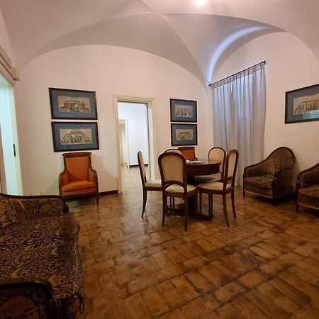 Luxury 2 Bedroom Apartment In The Heart Of Roma Exterior foto