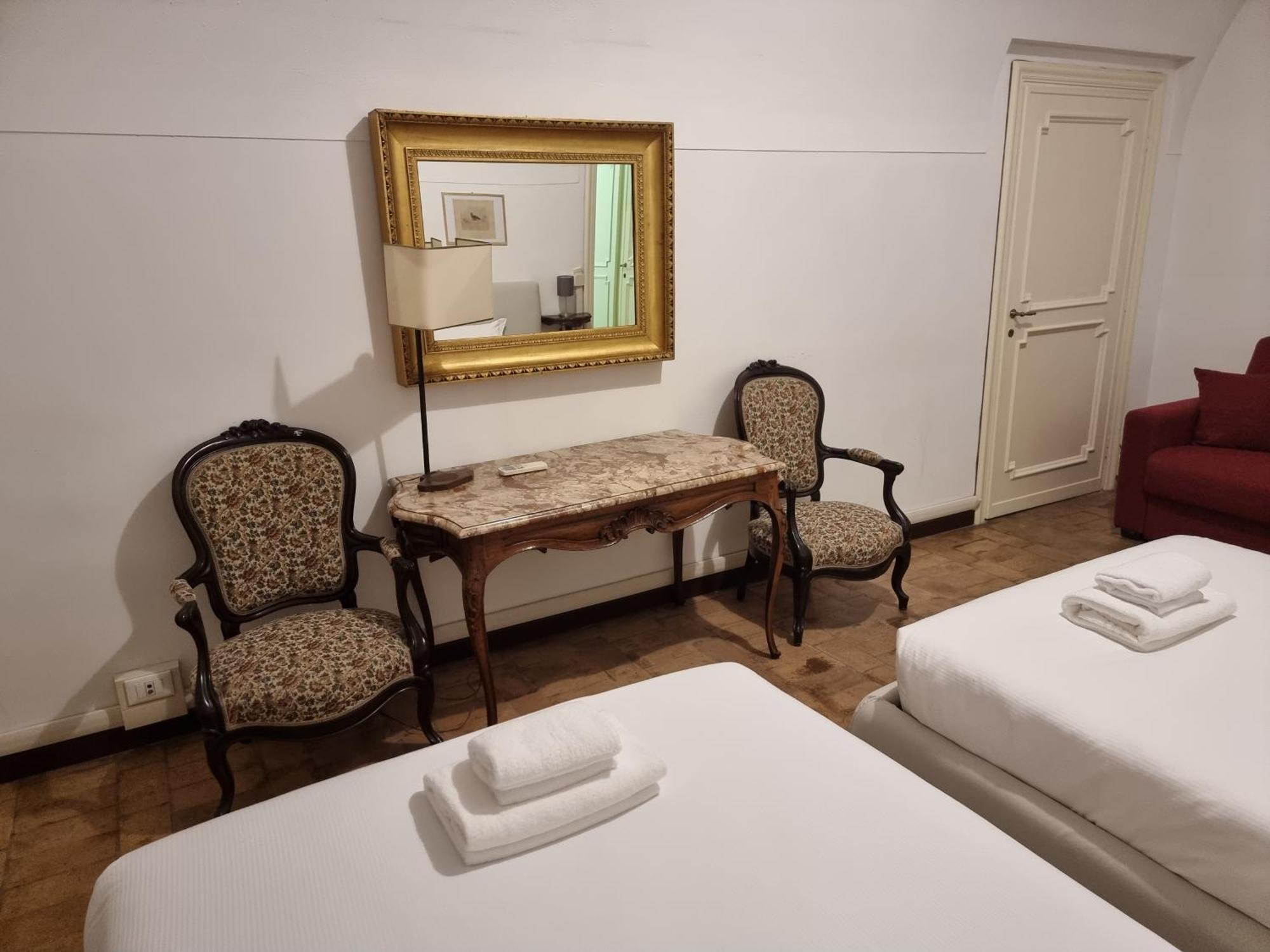 Luxury 2 Bedroom Apartment In The Heart Of Roma Exterior foto
