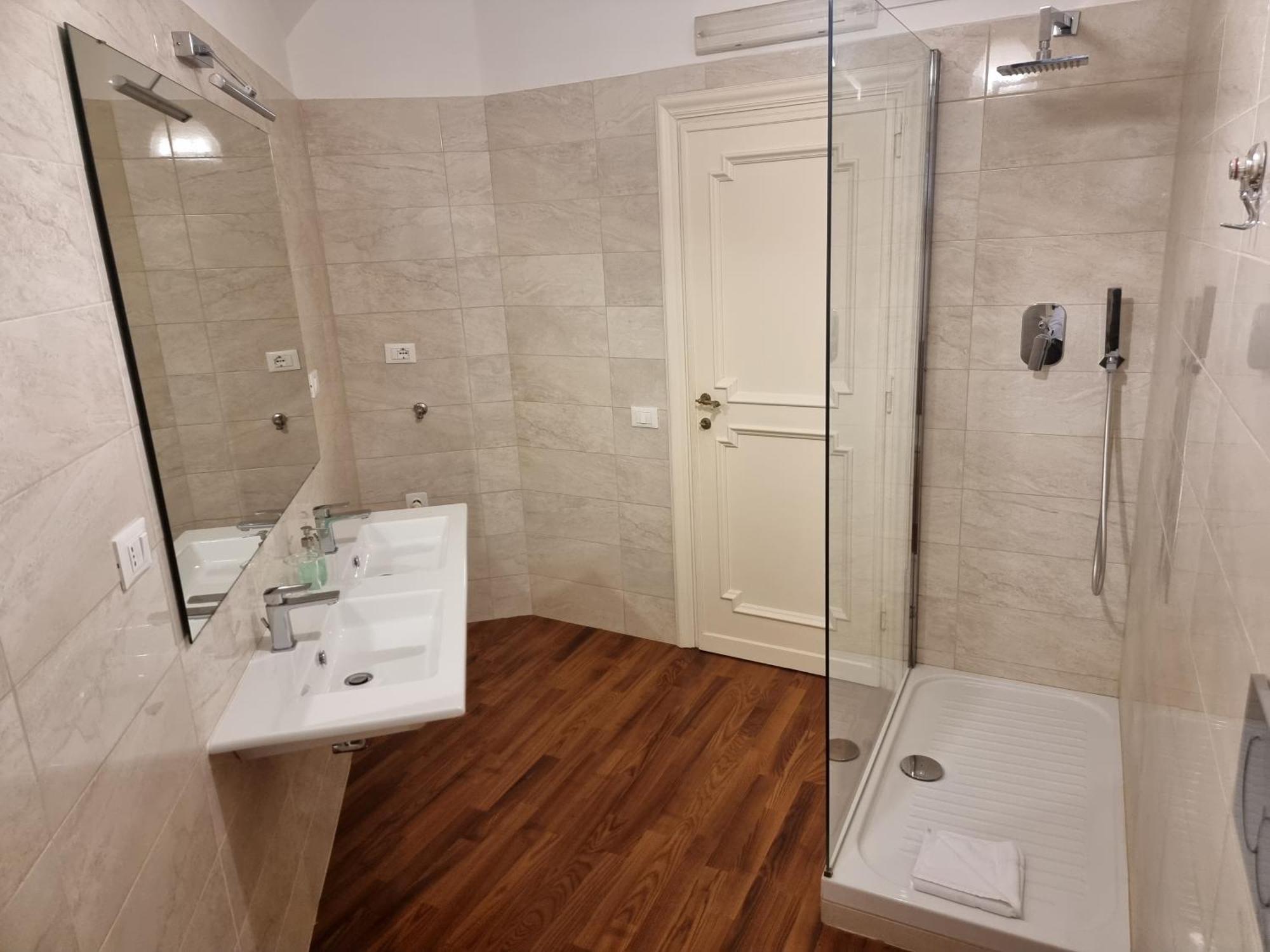 Luxury 2 Bedroom Apartment In The Heart Of Roma Exterior foto